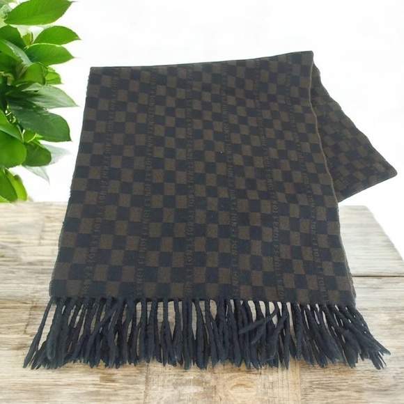 FENDI Wool Scarf 😍🔥 - Picture 1 of 8